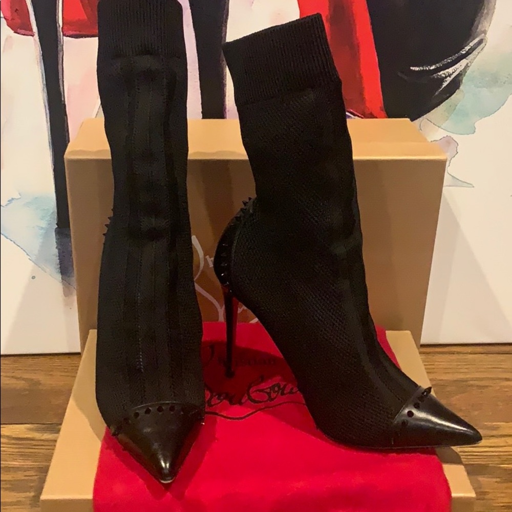 $SOLD$christian louboutin Dovi dova black booties